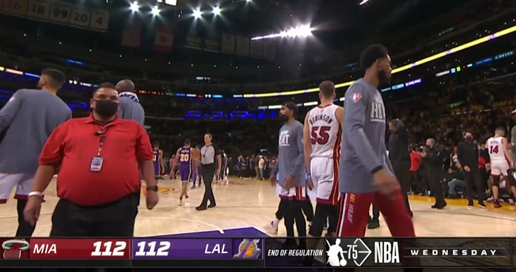  巴特勒三双热火加时险胜尼克斯  