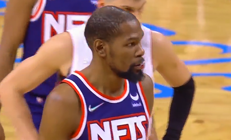  阿德巴约28+15热火险胜篮网守住前六  